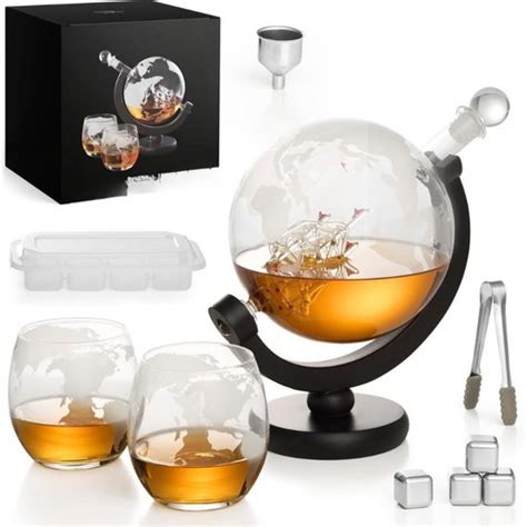 Luxe whiskey karaf in de vorm van een wereldbol, compleet met glazen