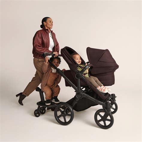 Afbeelding van de Bugaboo Donkey 6 in dubbele configuratie.