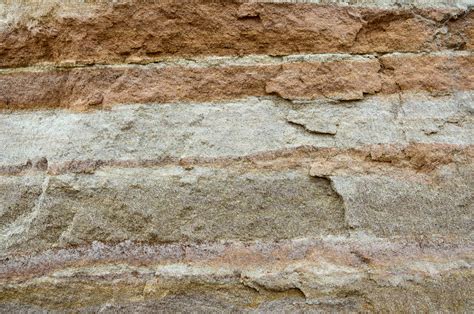 Voorbeeld van een 3D-lijstje dat open is om de gelaagdheid van kunstwerken te tonen.