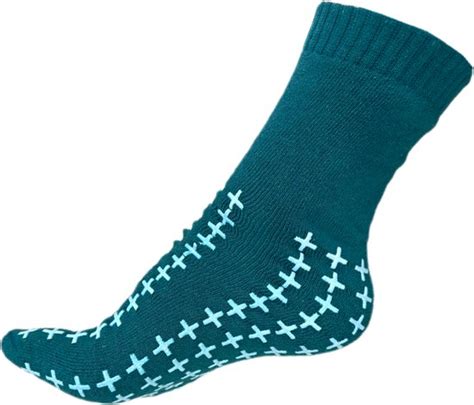 kind dat veilig rondrent op antislip sokken