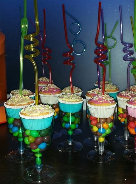 Vrolijke cupcakes en traktaties voor kinderfeestjes