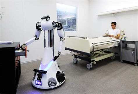 Een skillslab met hightech robots voor medische simulaties.