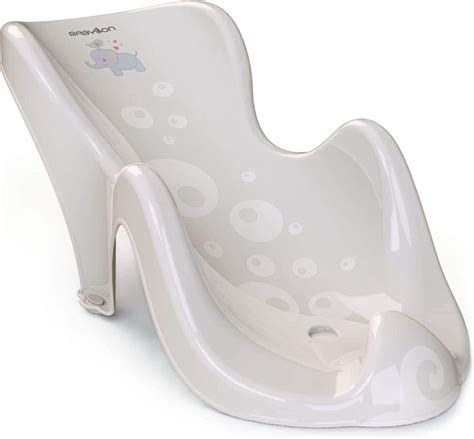 Vergelijking van een liggend badzitje en een rechtopstaand badzitje