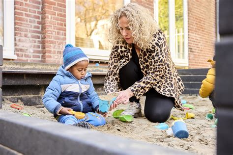 Kinderen die spelenderwijs leren en ontwikkelen in een veilige omgeving