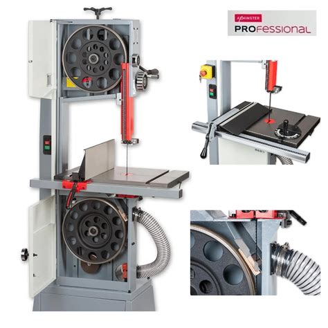 Een werkplaatsinterieur met diverse houtbewerkingsmachines, waaronder een grote lintzaag.