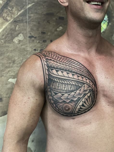 Gedetailleerde traditionele Polynesische tatoeages